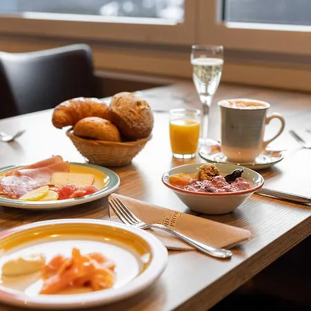 Hotel Hohe Promenade 3*