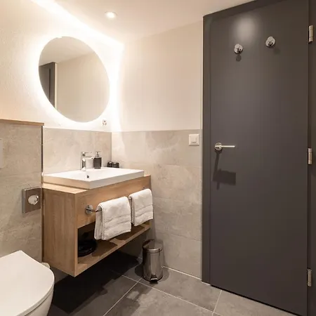 Hohe Promenade Szálloda