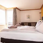 Hotel Hohe Promenade 3*